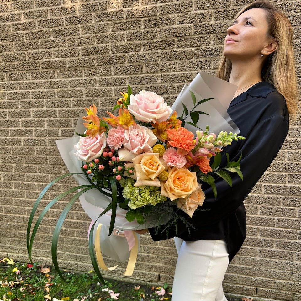 Peachy rose and alstroemeria arrangement — birthday flowers delivery Montreal
