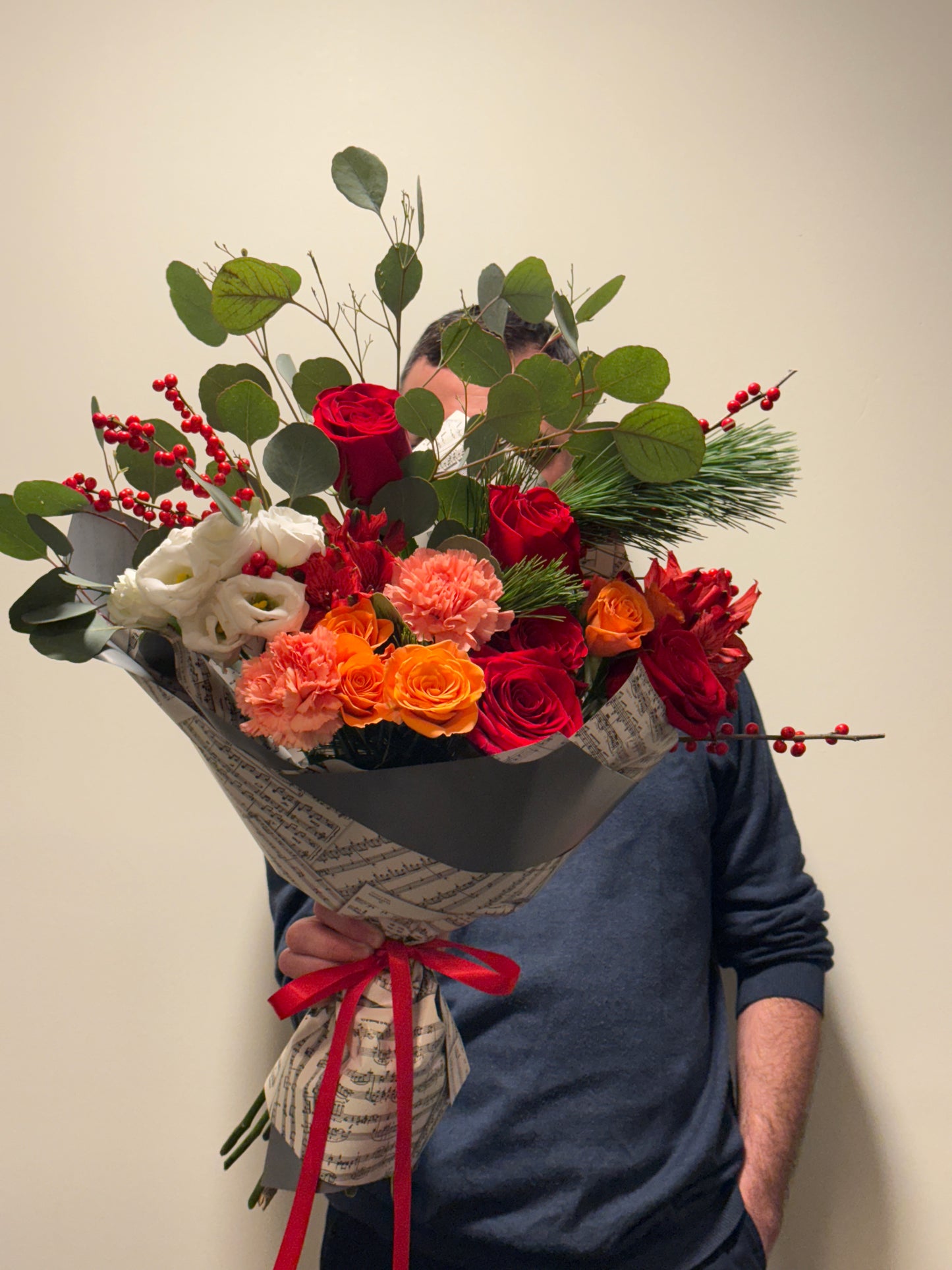 new year gift flower delivery flower bouquet noel christmas red roses music notes paper pine cadeau