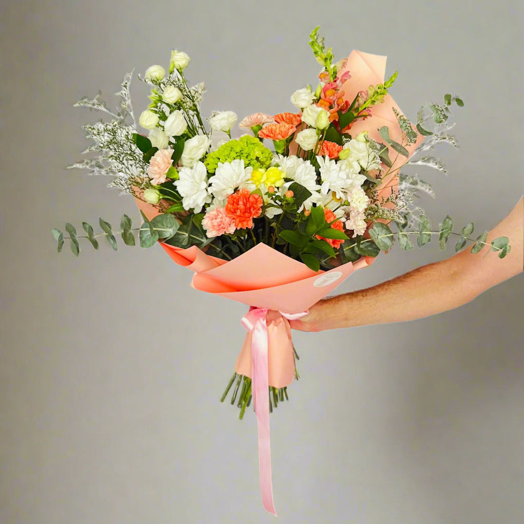 DELICATE FLOWER BOUQUET — carnations, lisianthus, hydrangea and greenery, florist Montreal