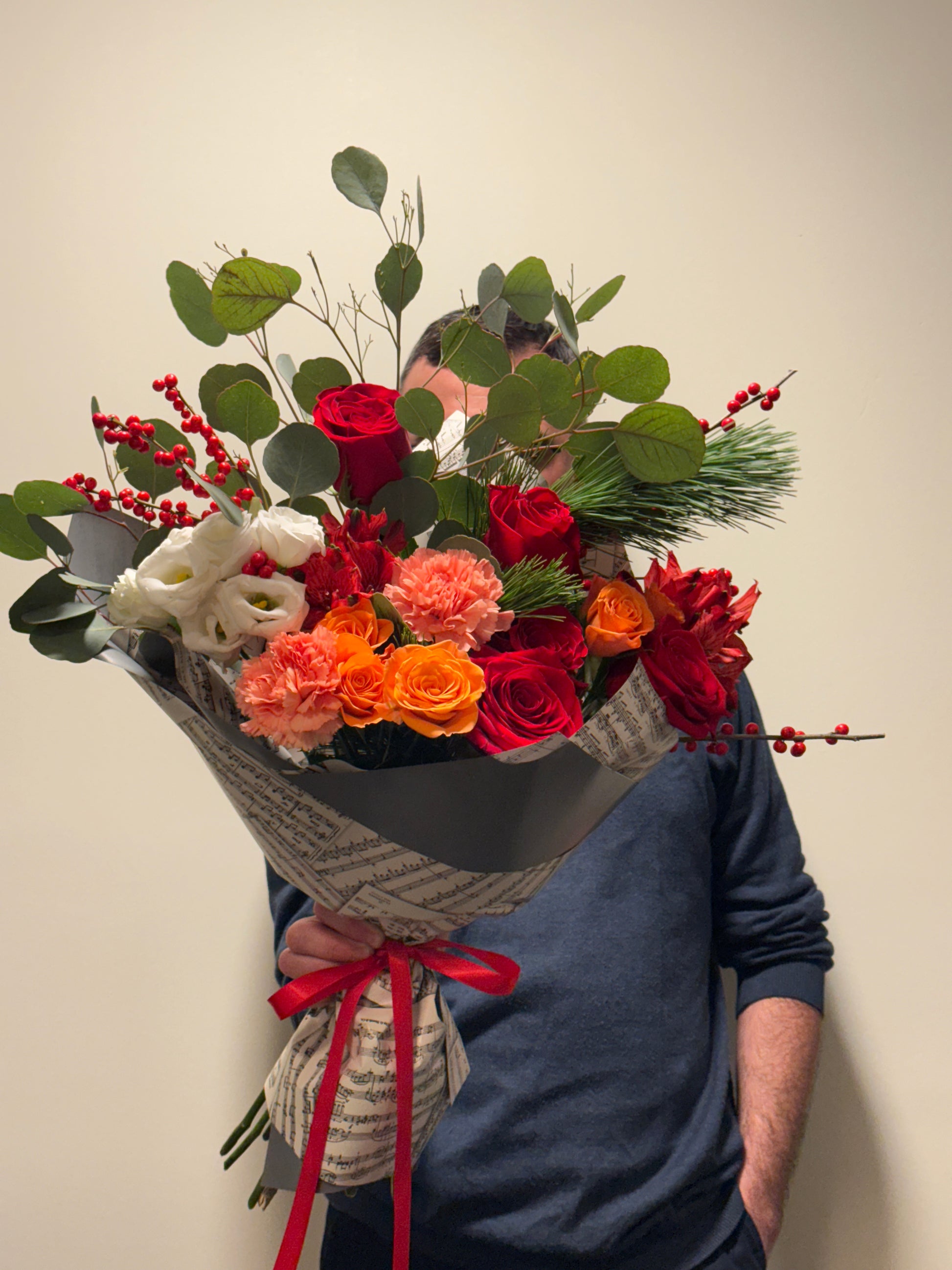 new year gift flower delivery flower bouquet noel christmas red roses music notes paper pine cadeau 