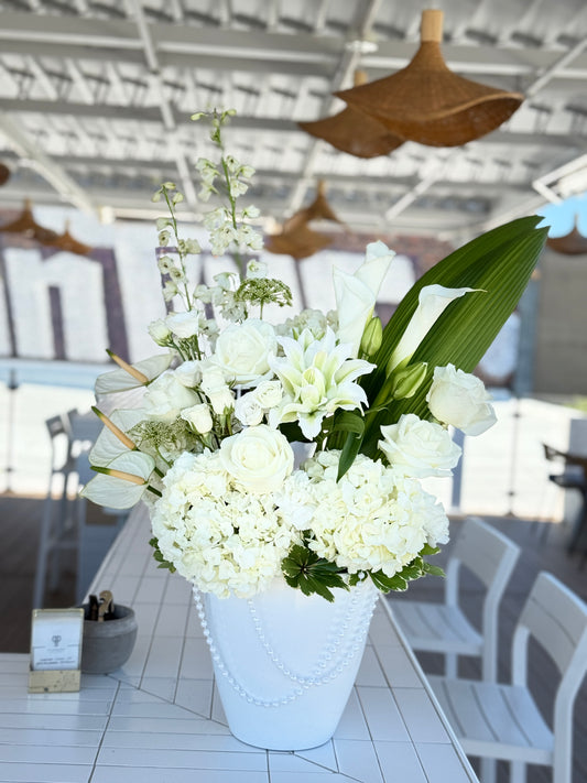 arrangement in vase white flowers for wedding bar stand entrance bridal wow luxury arangements montreal quebec canada 
